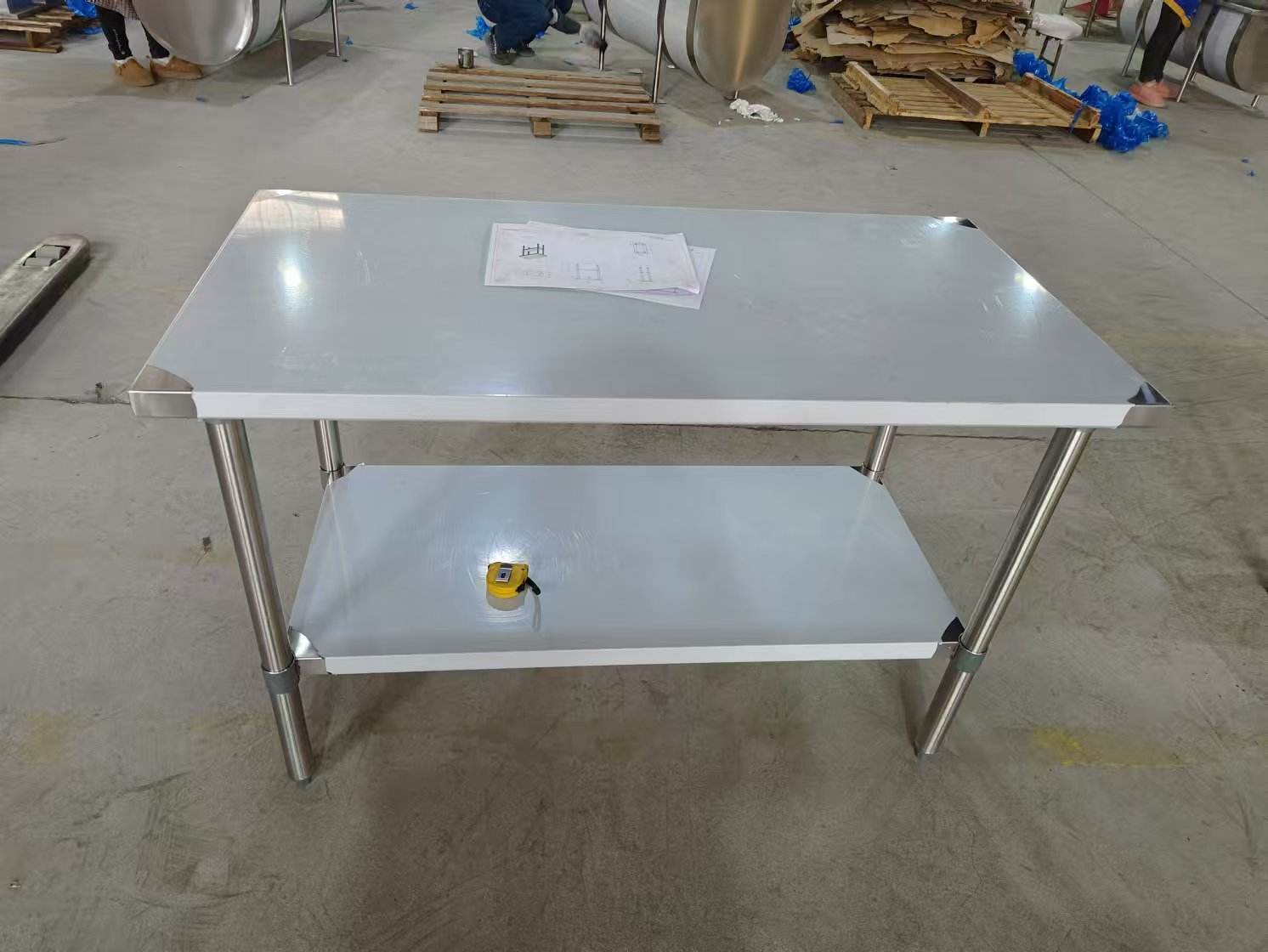 ステンレス作業テーブル-商業キッチン機器