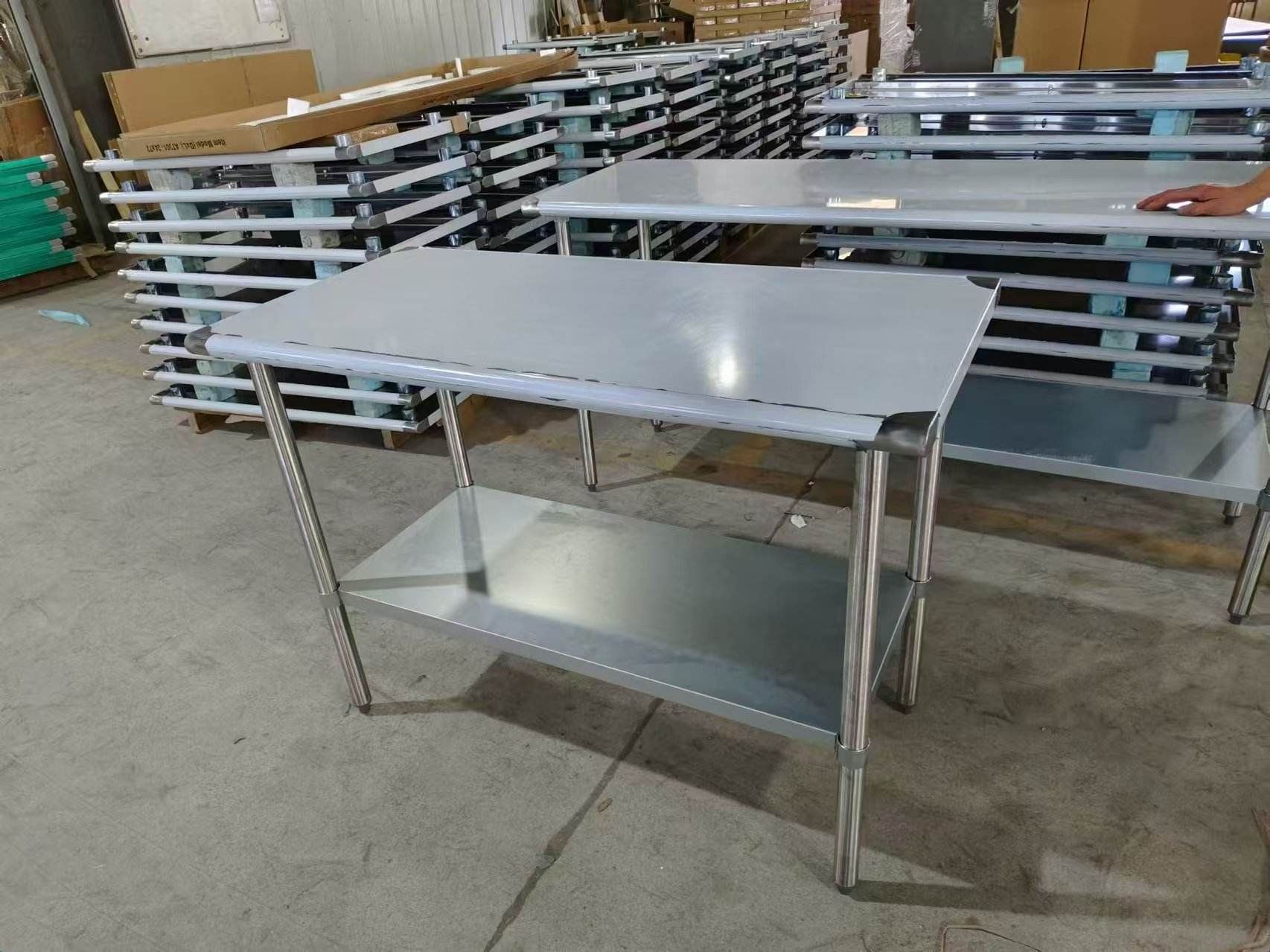 ステンレス作業テーブル-商業キッチン機器