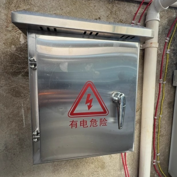 産業用ニーズに適した電子機器エンクロージャを選択するには